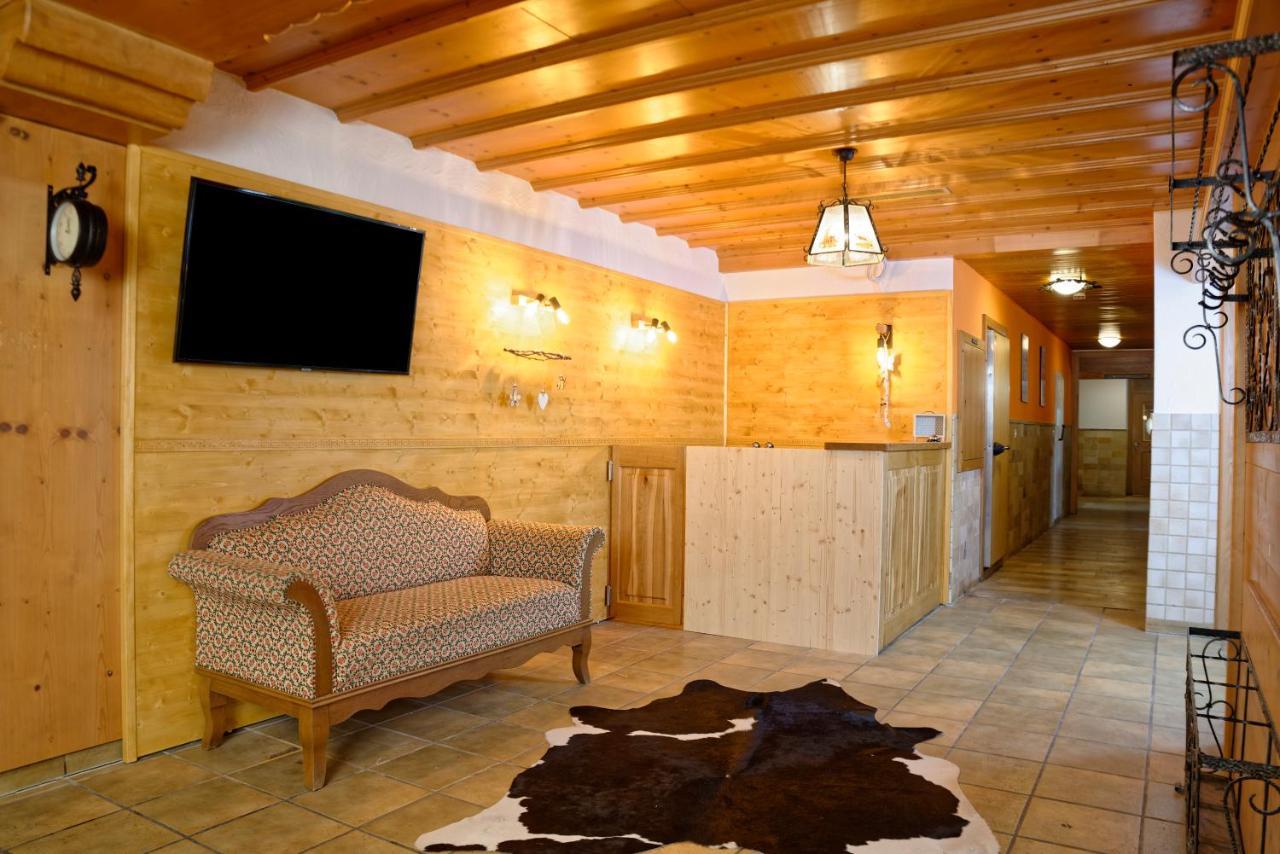 Gaestehaus Unt' Am See แบร์เนา อัม คีมเซ ภายนอก รูปภาพ